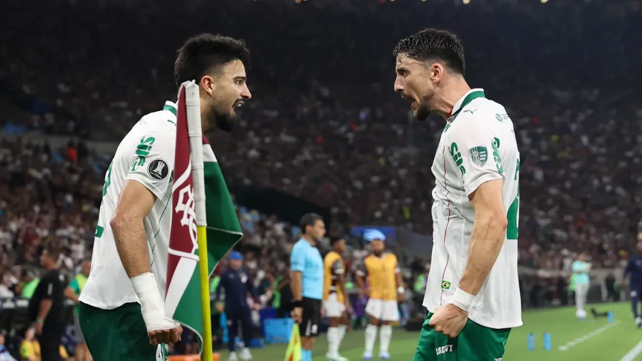 Palmeiras e Fluminense no jogo de ida da semifinal, em 14/10/2026, no Maracanã. Fotografia anterior à partida de volta.