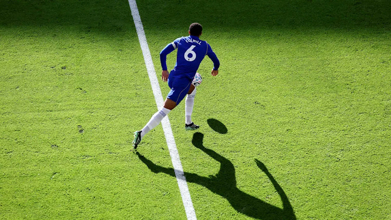 Jogadores em imagem de arquivo publicada no guia oficial de Everton e Chelsea.