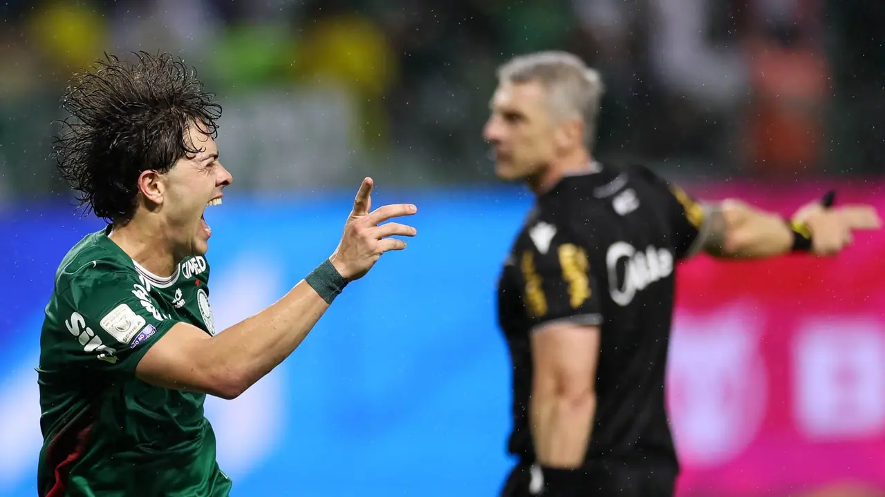 Corinthians e Palmeiras em campo no dérbi de outubro