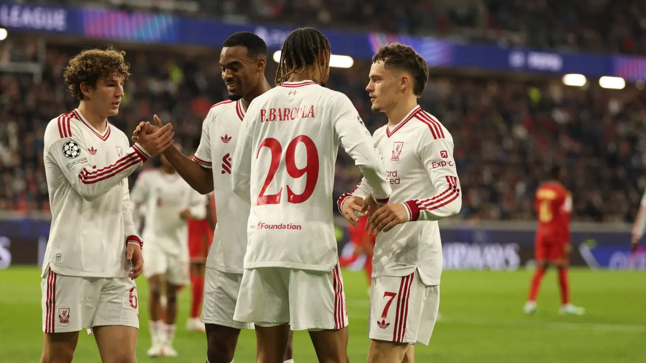 Liverpool no confronto com o LASK pela Champions League.