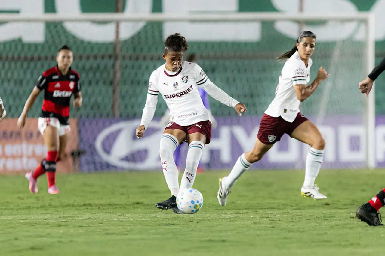Registro do Fla-Flu feminino do Brasileiro em maio de 2026; imagem de arquivo para contextualizar a eliminatória da Copa do Brasil.