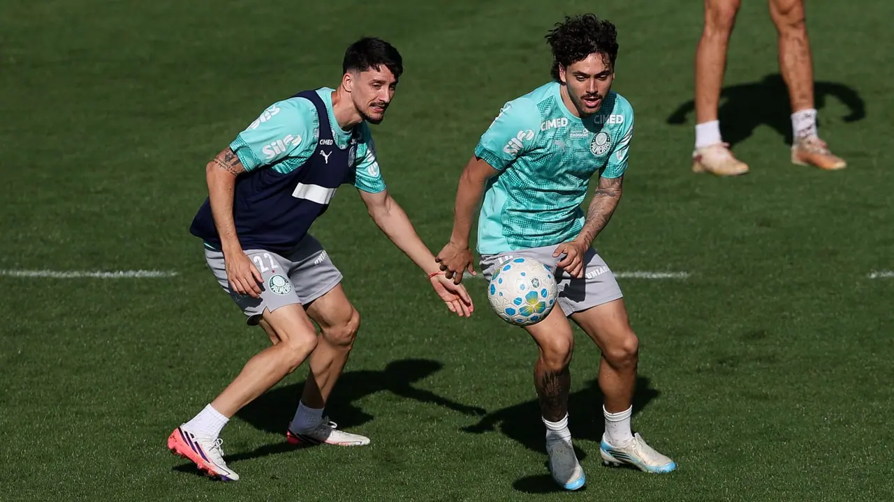 Mauricio durante treino do Palmeiras na Academia de Futebol.
